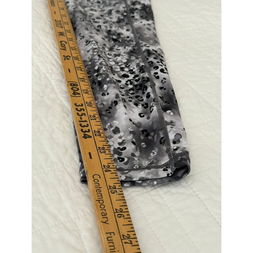 Reebok Womens Gray Leopard Animal Print High Waisted Leggings Side Pockets L - Picture 3 of 9
